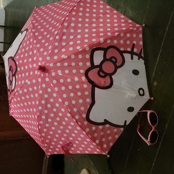 Hello Kitty Umbrella and Sunnies 🕶 - Picture 2 of 15
